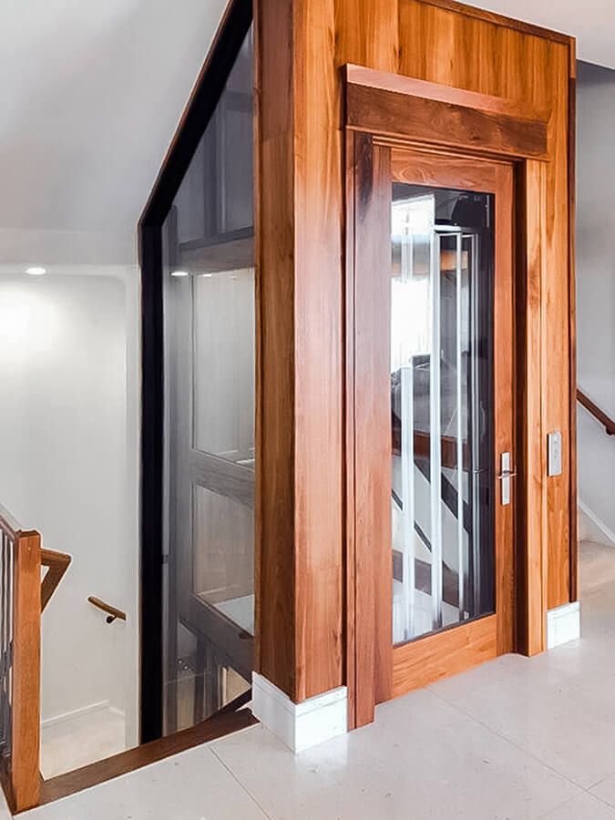 Elegant Home Elevator in wooden design Home Elevators, Rustic Staircase, Home Elevator, House Lift, Elevator Interior, Elevator Design, Lift Design, Unusual Homes, Modern Beach House