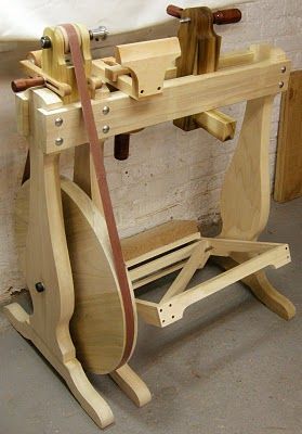 a woodworking machine is sitting on the floor