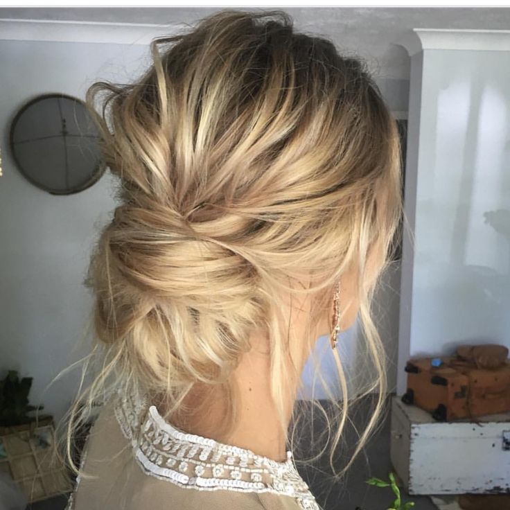 This low twisted bun is what textured hair dreams are made of! We are loving the lived-in yet elegant feel. Create separation in hair before starting any style you want to add texture to by spraying Style Sexy Hair Play Dirty. https://www.facebook.com/shorthaircutstyles/posts/1760243097599463 Hair Casual, Wedding Hairs, Casual Wedding Hair, Easy Wedding Guest Hairstyles, Casual Hair, Chignon Bun, Long Shag, Balayage Ombre, Wedding Guest Hairstyles