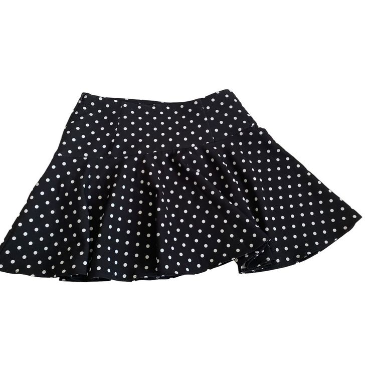 Nwt Mini Zara Polka Dot Black N White Skirtm Medium Has Beautiful Pleading On The Top Right Side Zipper C#511 Mean Girls Costume, Black Polka Dot Skirt, Black And White Polka Dot Skirt, Zara Skirts, Polka Dot Skirt, Dot Skirt, Black N White, Black Polka Dot, Mean Girls