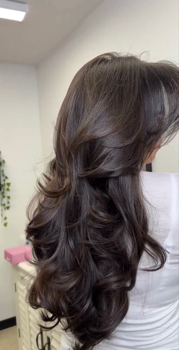 Long Curtain Bangs Blowout, Blowout With Layers And Curtain Bangs, Perm Blowout, Wavy Perm Long Hair, Blowout Hair With Bangs, Chunky Layers Long Hair, Brown Hair Perm, Curtain Bangs Blowout, Front Layers Long Hair