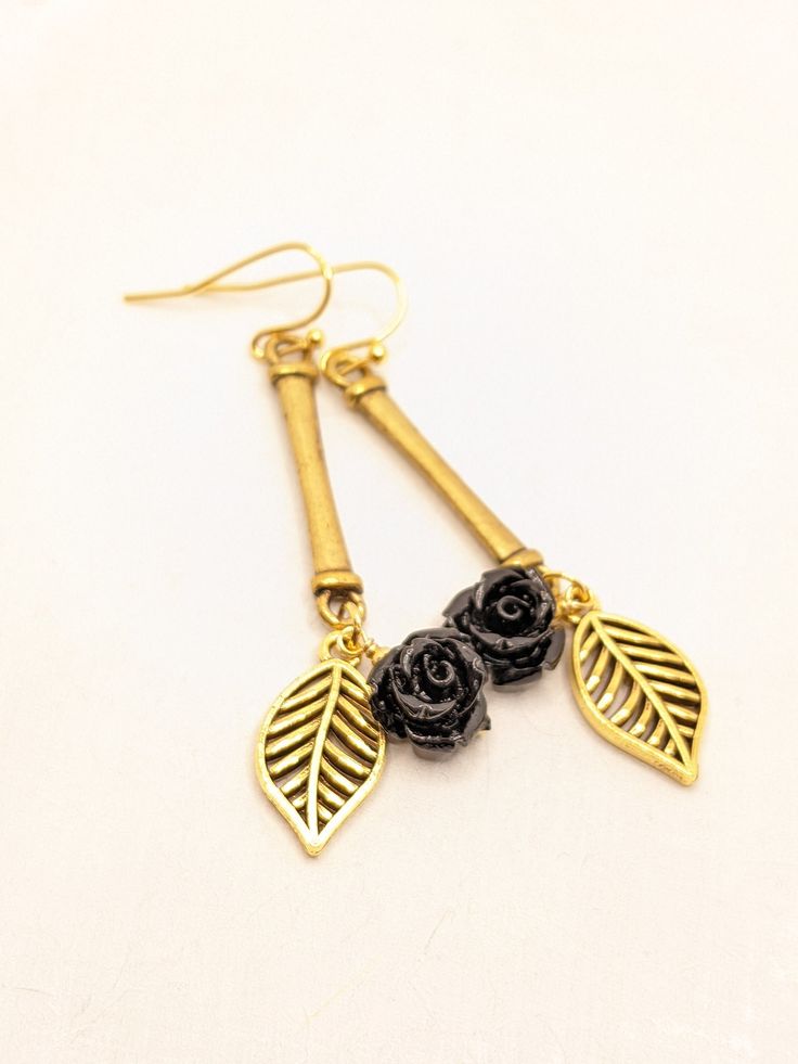 Romantic earrings made with gold tone metal findings and acrylic roses. The earrings are 6,5 cm long Romantic Earrings, Wedding Gold, Rose Garden, Earrings Vintage, Bride Wedding, Black Rose, Gold Tone Metal, Vintage Earrings, Body Lotion