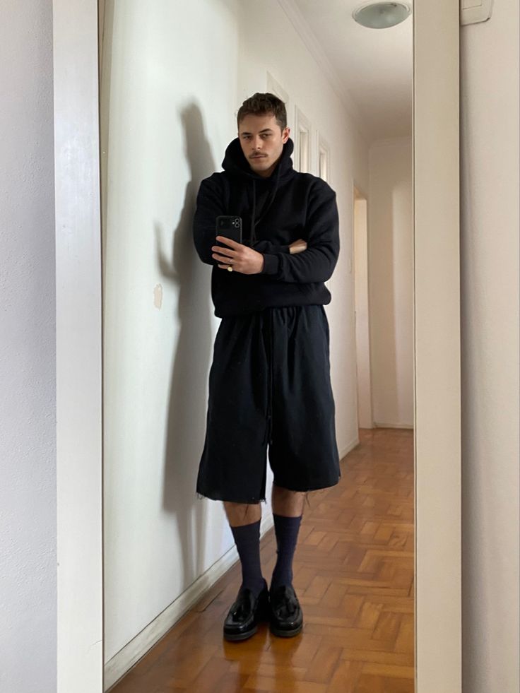 Boyfriend Outfit, Genderless Fashion, Black Wardrobe, Mens Outfit Inspiration, Mens Fashion Streetwear, Summer Suits, Men Fashion Casual Outfits, Indie Fashion, Men's Wardrobe