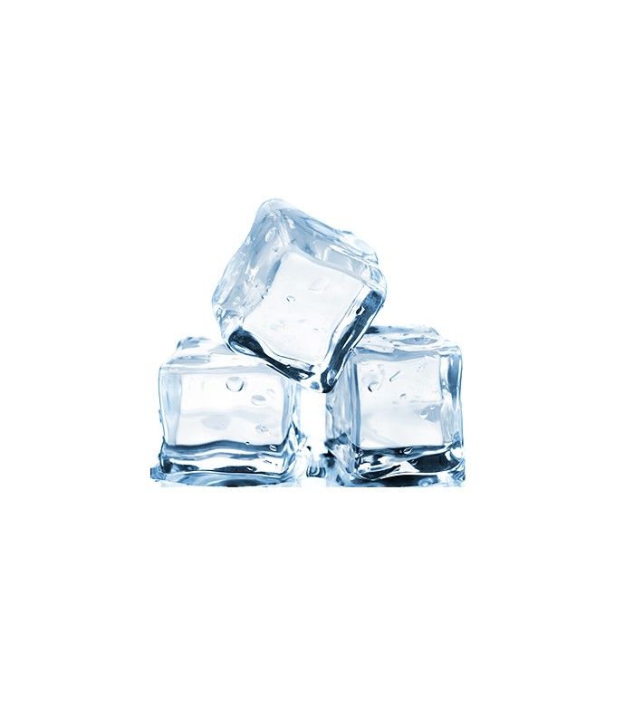 The best things in life are free—and that includes the ice in your freezer right now. Gabrielle Union submerges her face in ice water to wake up her skin in a pinch, but an ice cube wrapped in a paper towel and glided across your skin will work, too. Here’s exactly how to use ice in your beauty routine. Ice Your Face, Ice Icon, Women In Their 20s, Korean Beauty Routine, Beauty Routine Checklist, Versace Bright Crystal, Face Care Routine, Simple Skincare Routine, Gorgeous Skin