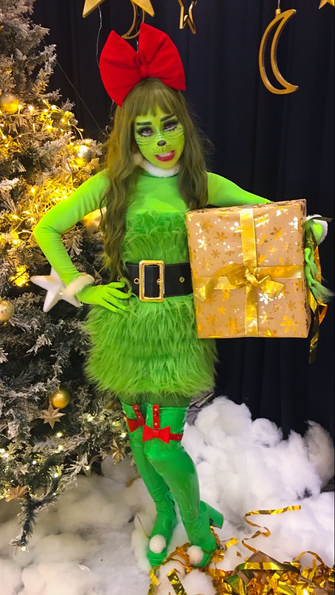 Handmade costume Grinch Girl Grinch Dance Costume, Mrs Grinch Costume, Grinch Girl Costume, Grinch Womens Costume, Girl Grinch Costume, Whoville Diy Costume, Diy Grinch Costume Women, Easy Grinch Costume, Dress Like A Who From Whoville