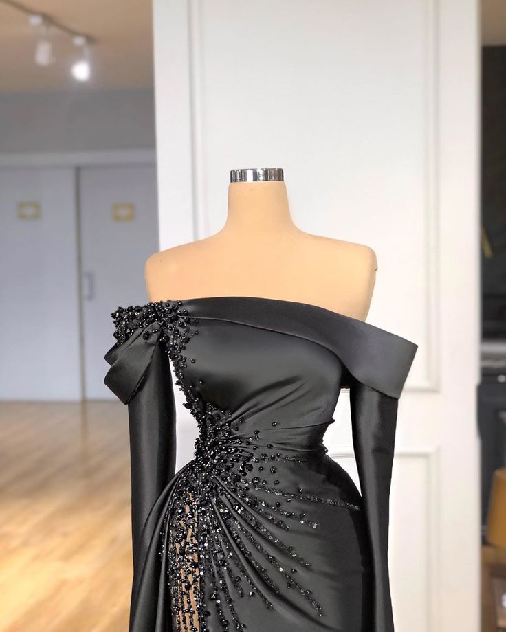 Valdrin Sahiti on Instagram: “4🖤 tonight .... #valdrinsahitiofficial  #valdrinsahitiii” Black Prom Dresses Mermaid, Valdrin Sahiti, Mermaid Gown Prom, Wedding Dress Sequin, Elegant Black Dress, Black Prom Dress, Wedding Dresses Satin, Black Prom, Evening Dress Fashion