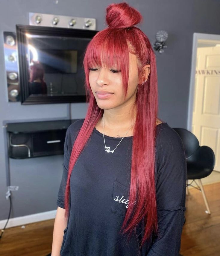 Red Hair Weave, Bangs Red Hair, Short Wig With Bangs, Ponytail With Bangs, Ariana Grande Red Hair, Wig Bangs, Hair Colorful, Dunner Wordend Haar, Easy Hairstyles For Medium Hair