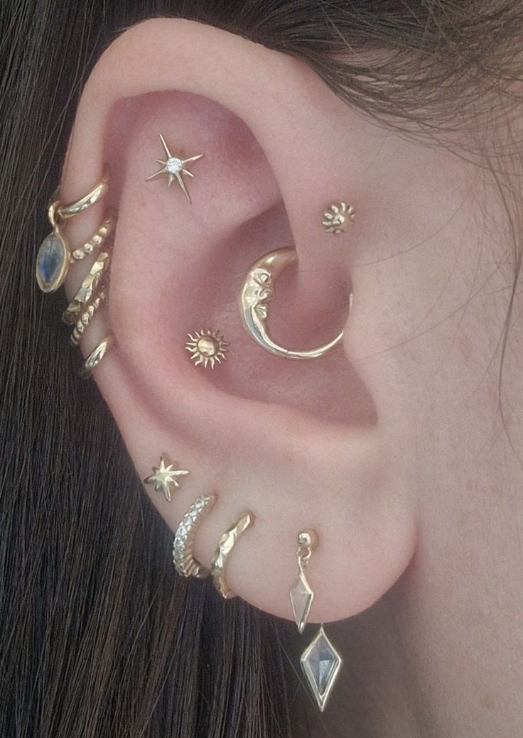 8mm 14K & 9K Solid Gold Moon Daith Ringdaith Hoop Daith - Etsy Daith Ring Piercing, Ear Piercing Ideas For Pointy Ears, Cute Ear Jewelry, Forward Helix Daith, Ear Jewelry Ideas Gold, Daith Curated Ear, Sun Daith Piercing, Conch Daith Piercing, Star Daith Piercing