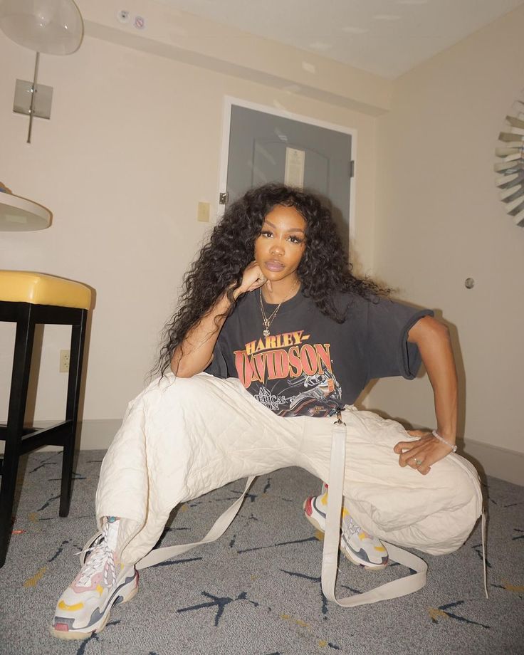 198.8k Likes, 2,194 Comments - SZA (@sza) on Instagram: “Meet me at church 🕊” Look Hip Hop, Mode Dope, Looks Hip Hop, Neo Grunge, Hip Hop Girl, 90s Fashion Outfits Hip Hop, 90s Hip Hop Fashion, Tokyo Street Fashion, Hip Hop Party