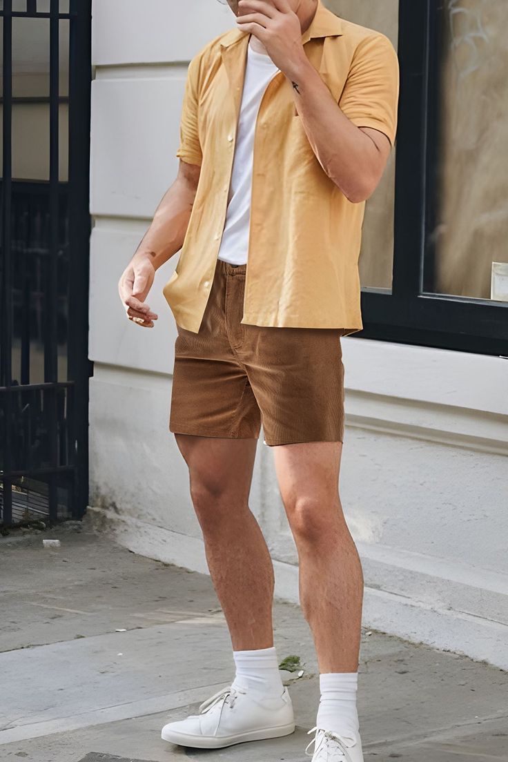 Brown Shorts Outfit, Men's Summer Outfit, Mens Shorts Outfits, Mens Summer Outfits, Mens Casual Outfits Summer, Mens Outfit Inspiration, Cool Outfits For Men, Men Summer, Ootd Style