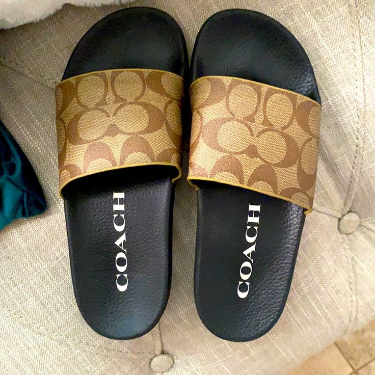 Brand New, Never Worn Coach Slides. Size 7. Coach Sienna Slide, Coach Black Sandals With Cushioned Footbed, Coach Slippers, Coach Slides, Coach Sandals, Slides Outfit, Cute Slides, Pretty Sneakers, Soft Sandals