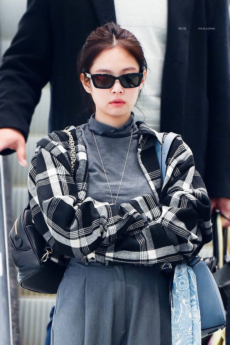 Jeniee Blackpink, Jennie Rubyjane, Jennie Kim Blackpink, Jennie Kim, Blackpink Photos, Black Pink Kpop, Airport Style, Blackpink Fashion, Kpop Fashion