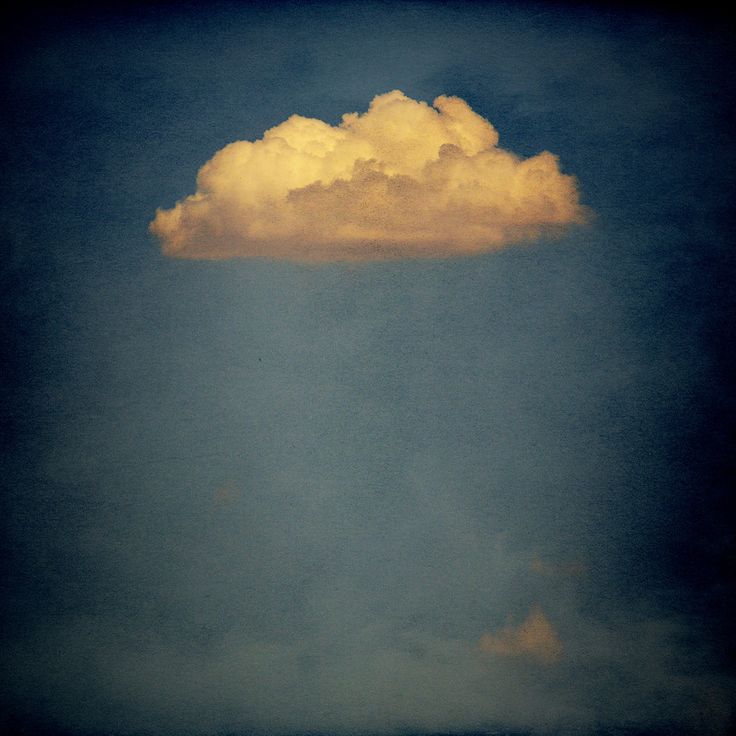 an image of a cloud in the sky