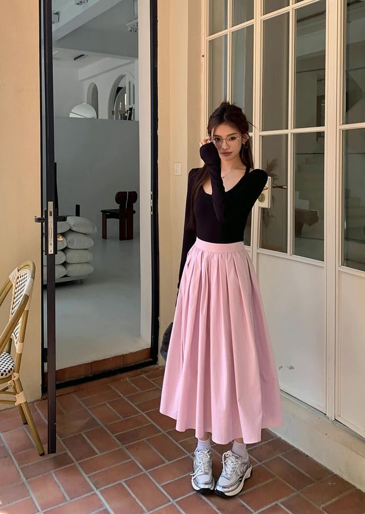 The perfect pink midi skirt for spring! With a pleated flare silhouette, side pockets and concealed back zipper, this skirt mixes and matches easily, and looks cute all day. Lined. S: 25" waist, 29.5" lengthM: 26.5" waist, 29.5" lengthL: 28" waist, 30" lengthXL: 29.5" waist, 30" length Feminine Long Pleated Skirt For Spring, Pink Midi Skirt For Fall, Pink Long Skirt For Fall, Long Pink Skirt For Fall, Feminine Pleated Maxi Skirt, Feminine Full Skirt With Pleated Hem, Pleated Full Maxi Skirt For Day Out, Day Out Pleated Full Maxi Skirt, Pink Pleated Full Maxi Skirt