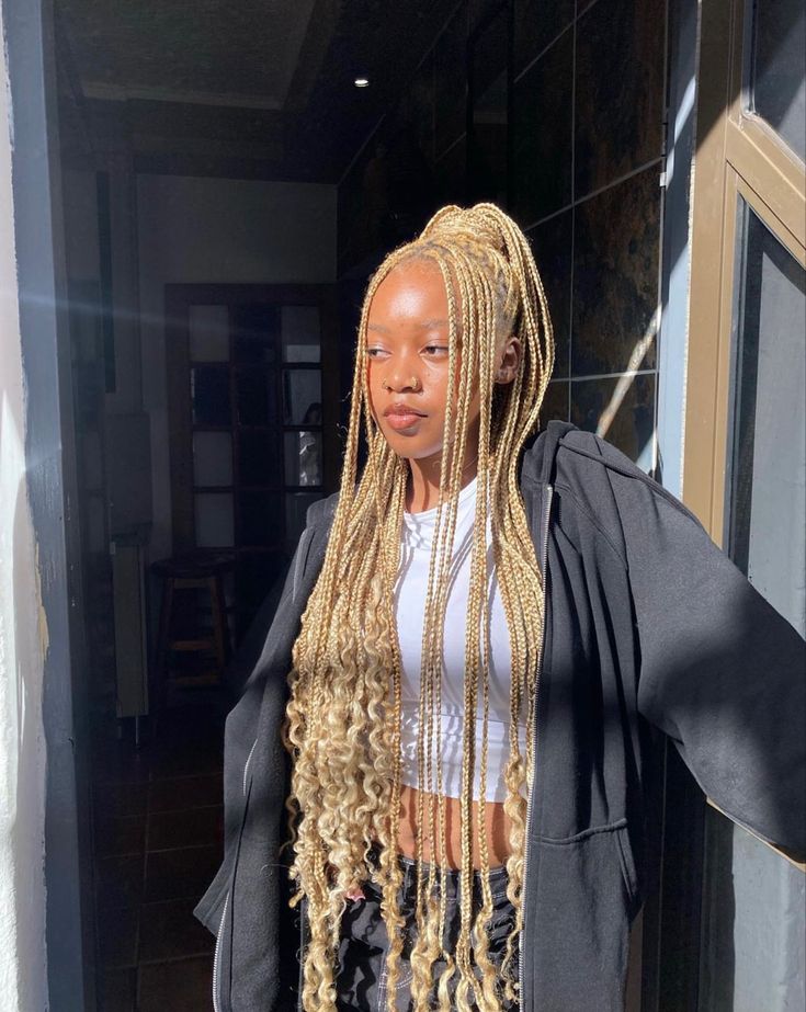 Blonde Braids With Curls At The End, Sensational Braids, Light Blonde Braids, Blonde Braids With Beads, Blonde Braided Hairstyles, Blonde Box Braids Hairstyles, Blonde Knotless Braids, Braid Curls, Hair Styles Braids