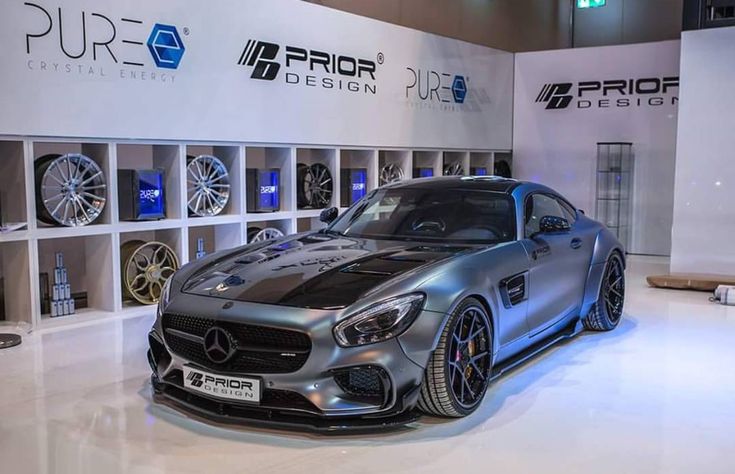 the mercedes sls amg coupe is on display