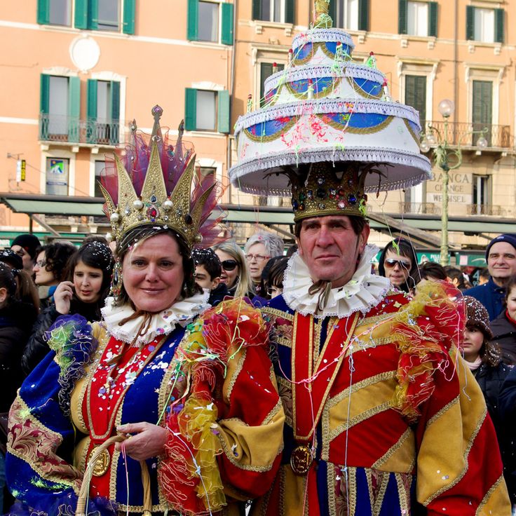 Le 5 più belle feste di Verona Verona, Festival Captain Hat, Captain Hat, Festival, Hair Styles, Hats, Hair