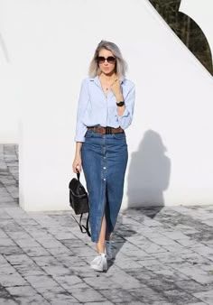 Jean Pencil Skirt Outfit, Denim Skirt And Sneakers Outfit, Saturday Outfits, Long Denim Skirt Outfits, Denim Midi Skirt Outfit, Long Denim Skirt Outfit, Fashion Advice Woman, Modest Casual, Girl Graduation