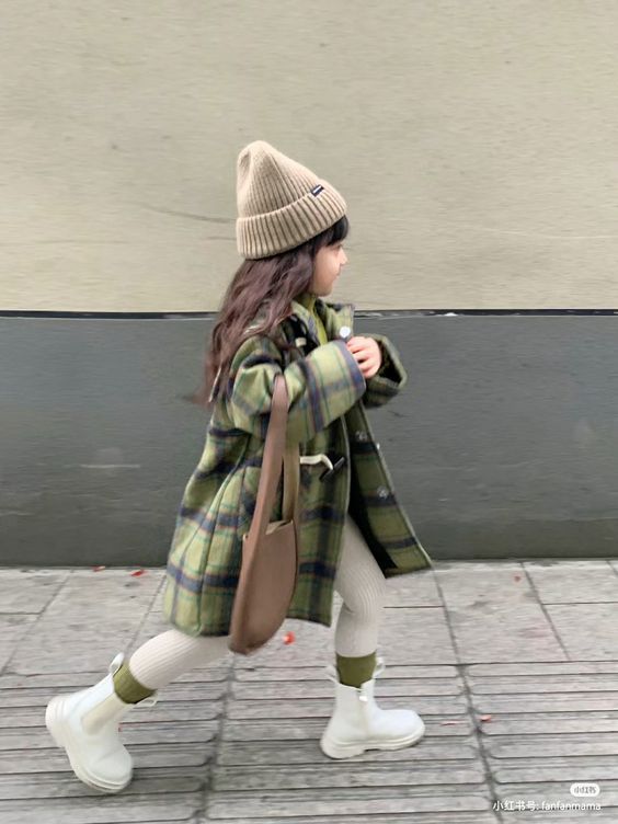 #KidsFashion #CuteKidsOutfits #MiniFashionistas #KidsStyle #TrendyKids #LittleFashionistas #KidsClothing #StylishKids #KidsOOTD #KidsWardrobe Outfits For 8 Year Girl Winter, Toddler Girls Winter Outfits, Winter Kids Outfits, Girls Winter Fashion, Kids Winter Outfits, Kids Winter Fashion, Foto Baby, Kids Wardrobe, Trendy Kids