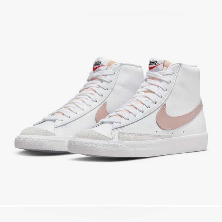 Nike Blazer Mid '77 Vintage Women's Shoes Exposed Foam On The Tongue And A Special Midsole Finish Make It Look Like You’ve Just Pulled Them From The History Books. Go Ahead, Perfect Your Outfit. Shown: White/Peach/Summit White/Pink Oxford Nike Blazer Mid 77 Women, Blazer 77, Blazer Mid 77 Vintage, Nike Model, Nike Blazer Mid 77, Nike Models, Nike Blazer Mid, Look Retro, Nike Blazers Mid