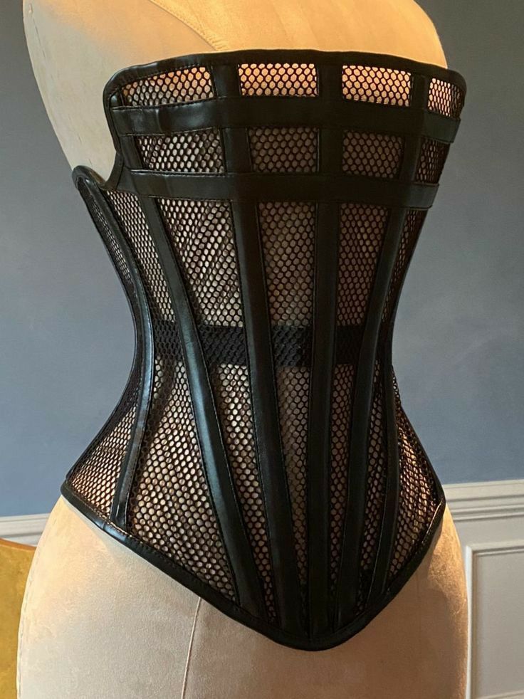 Designer Corset, Corset Plus Size, Authentic Corsets, Black Leather Corset, Steampunk Corset, Steel Boned Corsets, Boned Corsets, Corset Fashion, Lace Tights