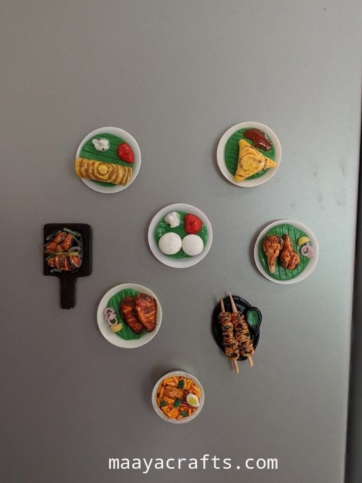 several small plates with food on them are arranged in the shape of a circle,