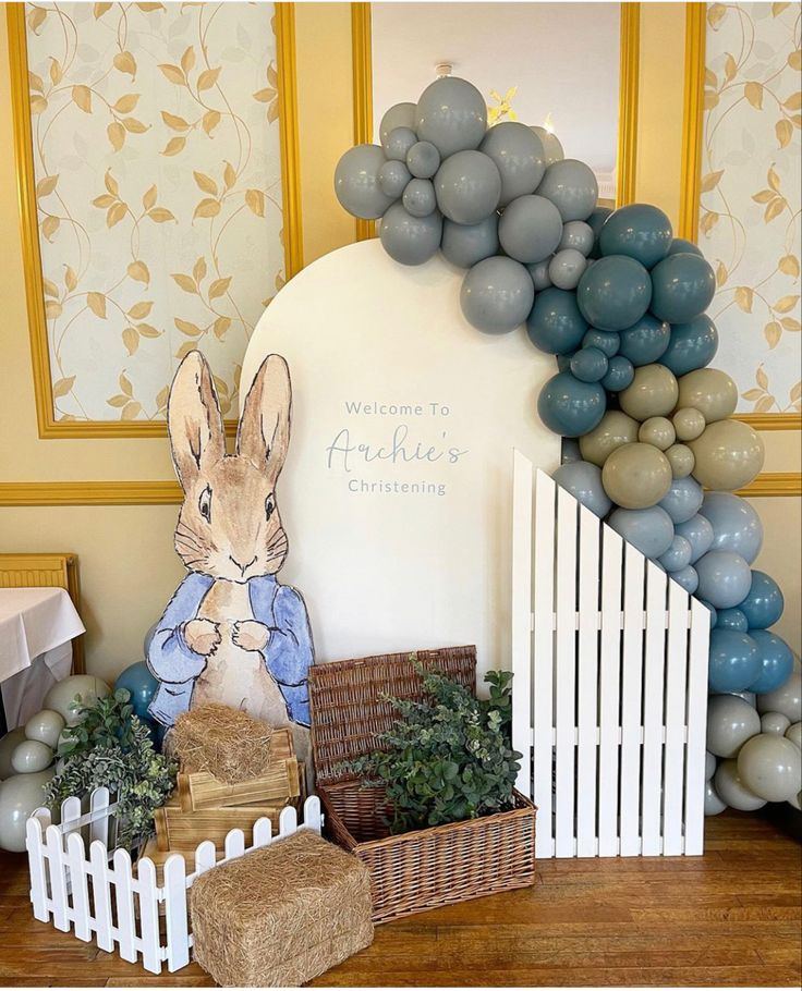 Rabbit Theme Party, Peter Rabbit Theme Party, Deco Baby Shower, Tale Of Peter Rabbit, Peter Rabbit Birthday, Bunny Birthday Party, Peter Rabbit Party, Baby Birthday Themes, Bunny Baby Shower