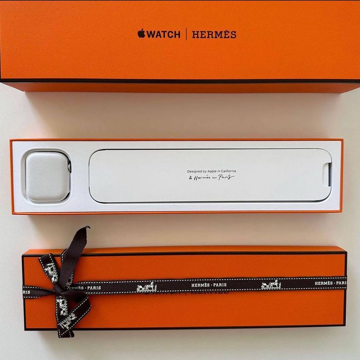 Apple Watch Hermes часы эрмес Apple Hermes Watch, Apple Watch Hermes, Apple Fashion, Hermes Apple Watch, Hermes Watch, Favorite Products, Digital Watch, Instagram Aesthetic, Smartwatch