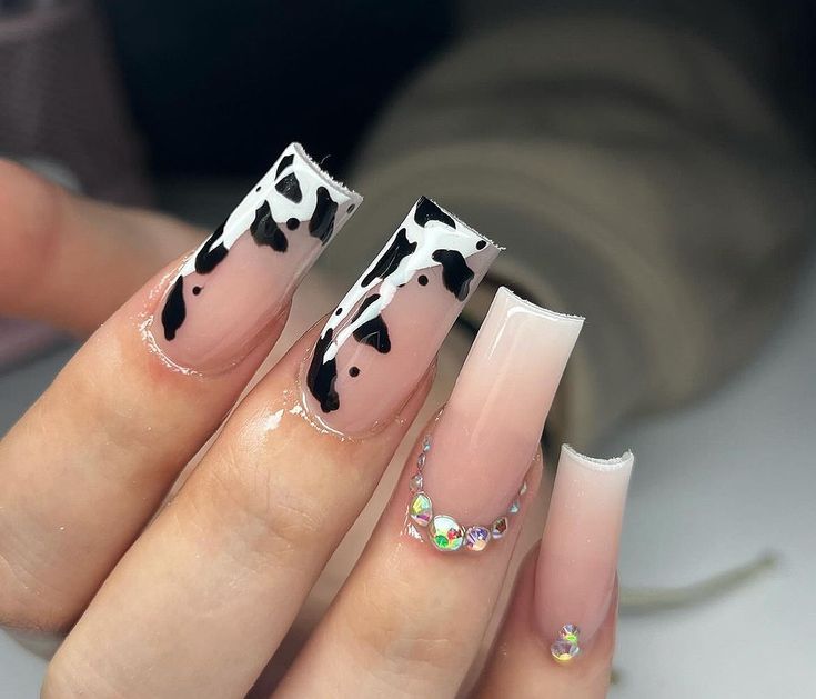 Cow Print Nail Ideas, Country Acrylic Nails, Cow Print Nails, Cowboy Nails, Western Nails, Country Nails, Cow Nails, Pink Gel Nails, Spring Acrylic Nails