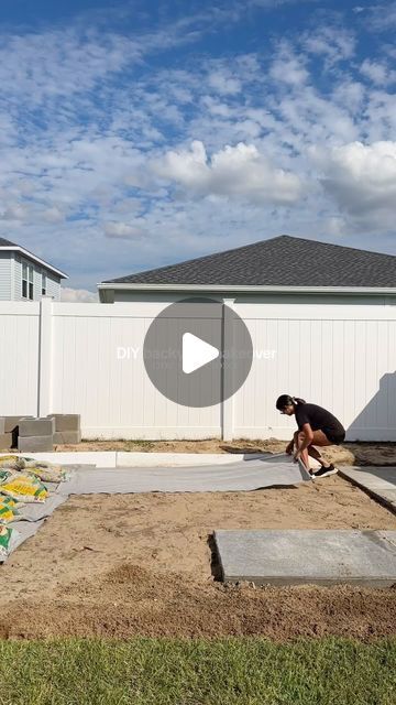 alaina kathleen ford | DIY & home decor on Instagram: "DIY backyard makeover | the ground work is finally finished and we are  inching our way closer to completing this side of the yard! 👏🏼 #DIY #diyproject #diyprojects #backyard #backyardmakeover #backyarddesign #backyardtransformation #landscaping #homerenovation #homeimprovement #greenerywall #garden #pergola" Diy Backyard Makeover, Garden Pergola, Yard Diy, Instagram Diy, Backyard Makeover, Diy Backyard, Backyard Design, Home Renovation, Diy Home Decor