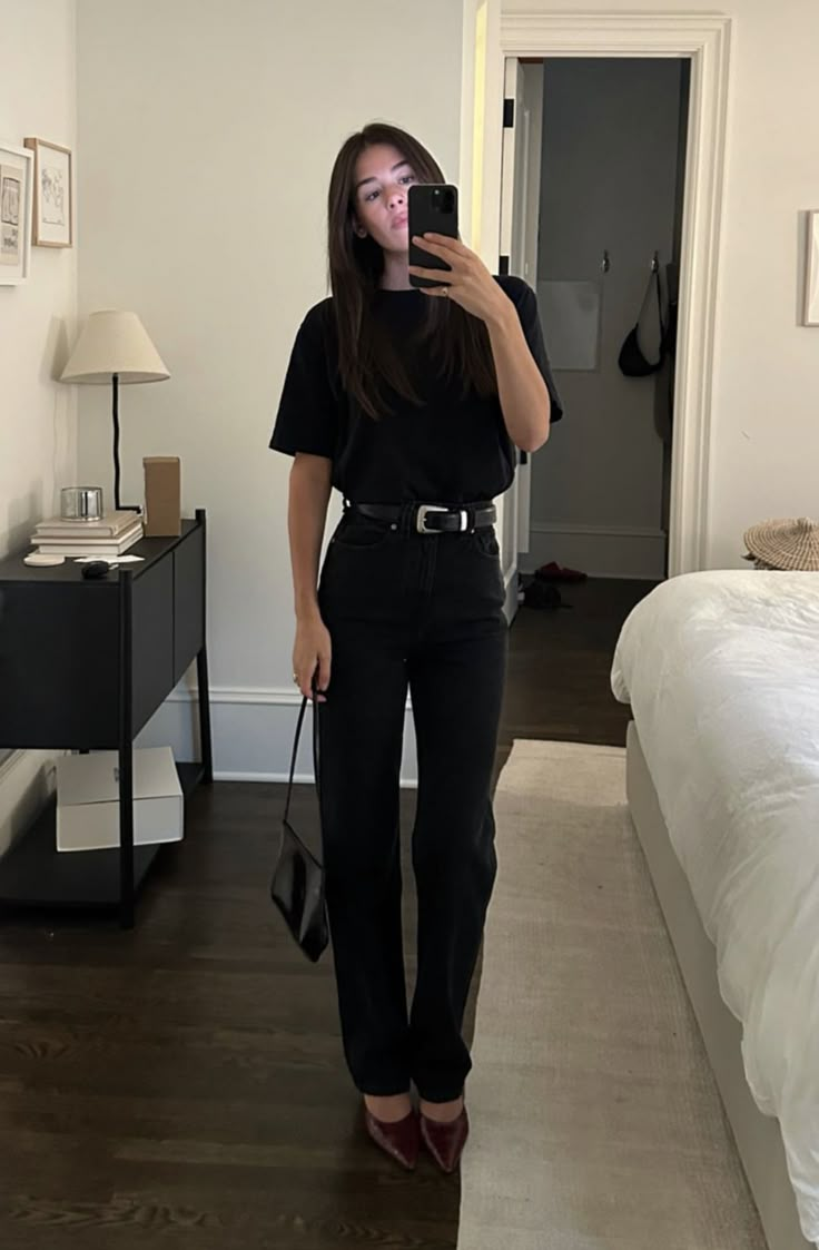 Black Work Outfit, Winter Dinner Outfit, Dinner Outfit Winter, Outfit Dinner, First Date Outfits, Dinner Outfit, A Love Letter, Black Work, Night Out Outfit