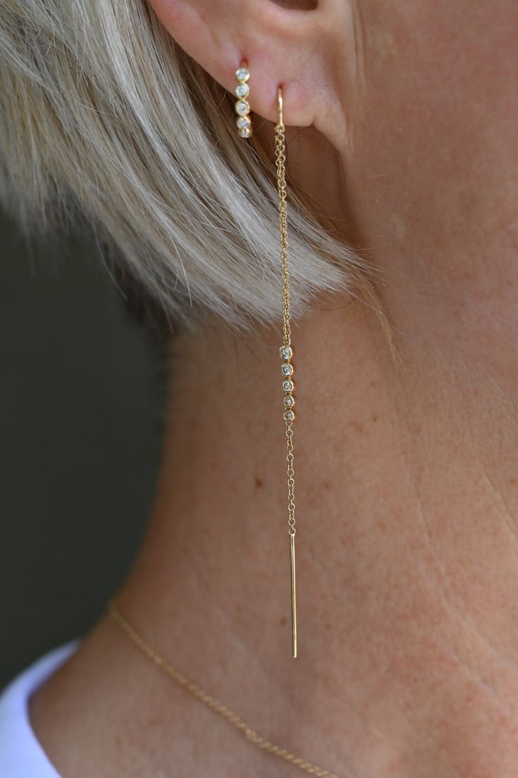 These threaders feature five Diamonds on 14k yellow gold chain. Elegant, modern & perfect for any occasion! 14k Yellow Gold Diamonds Threader style earring Drops 3.5" inches Nature, Earring Drops, Threader Earrings Gold, Ring Bracelet Chain, Vintage Fans, Ear Rings, Yellow Gold Chain, Threader Earrings, Gorgeous Jewelry