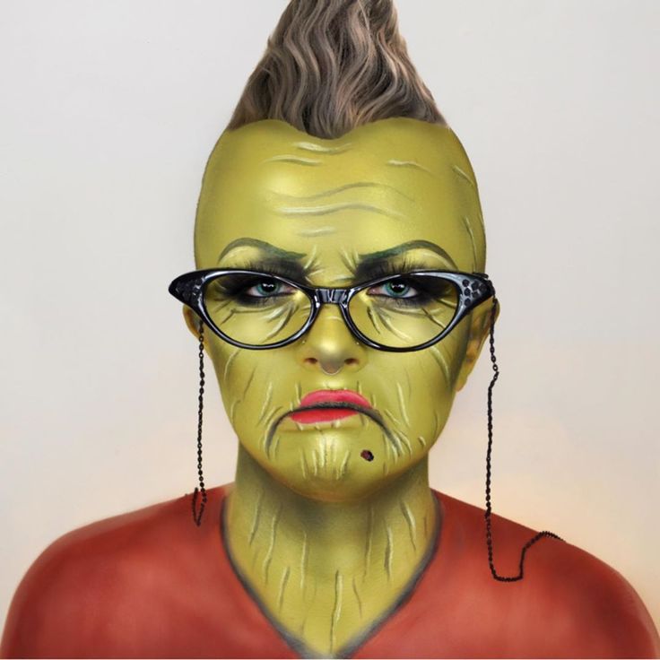 Cursed Makeup, Roz From Monsters Inc, Roz Monsters Inc, Best Halloween Makeup, Halloween Makeup Artist, Halloween Makeup Kits, Makeup Illustration, Halloween Diy Outdoor, Makeup 2018