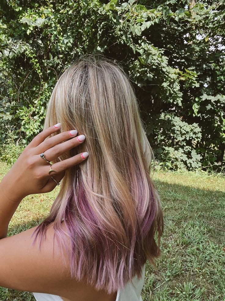 Light Purple Hair With Blonde, Blonde Highlights With Color, Purple Hair And Blonde, Purple Hair Ideas Blonde, Blonde Hair And Purple Highlights, Colored Streaks In Blonde Hair, Lavender Hair With Blonde, Blonde Hair With Streaks Of Color, Blonde And Lavender Hair Highlights