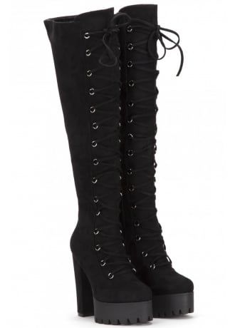 Anime Goth, Goth Shoes, Goth Boots, Lookbook Inspiration, Gothic Boots, Gothic Shoes, Attitude Clothing, Dr Shoes, Cute Shoes Heels