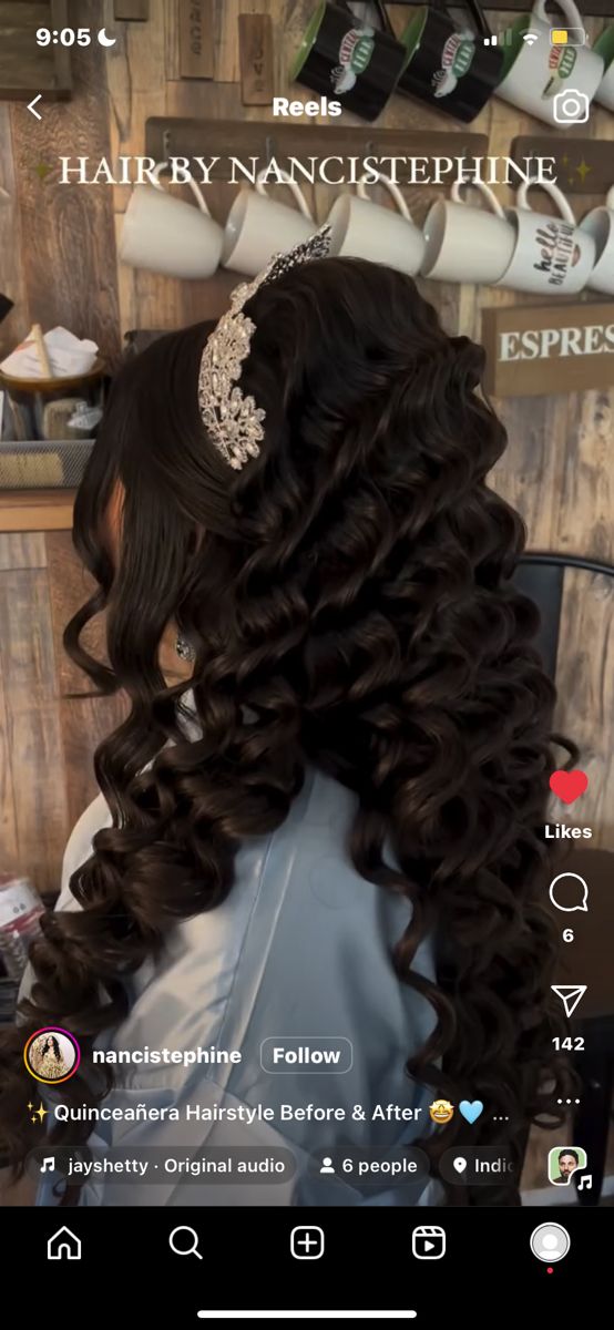 Hair Ideas For Quince, Quince Half Up Half Down Hairstyles, Quince Hair Bun, Quince Hairstyles Down, Xv Hairstyles Quinceanera, 15 Hair Quinceanera, Cute Hairstyles For Party, Quince Hair Ideas, Hair Down Quinceanera Hairstyles