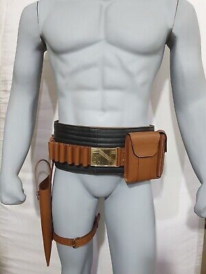 sponsored - Mandalorian Gun belt with High-quality Material used, 100% Genuine Leather belt with buckle and shoulder harness strap. The western gun belt holster is very stronger. Bulletproof Clothing, Mandalorian Costume, Star Wars Accessories, Star Wars Outfits, Belt Holster, Waist Pouch, Leather Books, Cosplay Props, Costume Cosplay