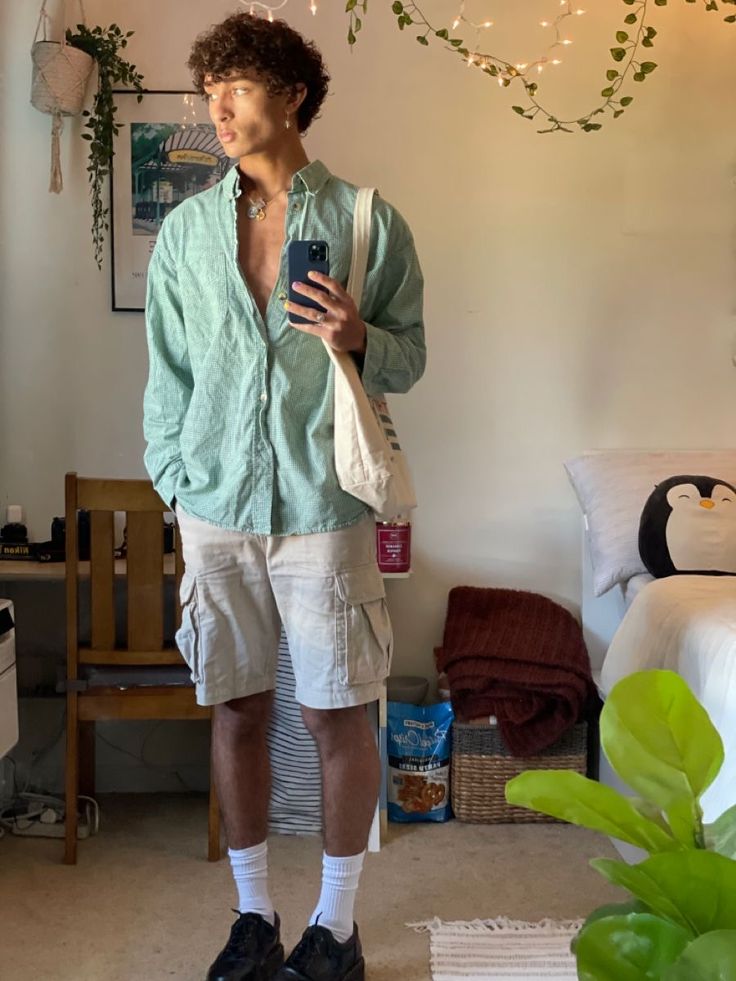 2000s Fashion Men Summer, Summer Fits For Guys, Spring Aesthetic Outfit Men, Straight Fit Jeans Outfit Men, Men’s Summer Fits, Outfit Ideas Men Summer, Feminine Guys Aesthetic, Beach Fits Men, Button Up Shirt Men Outfits