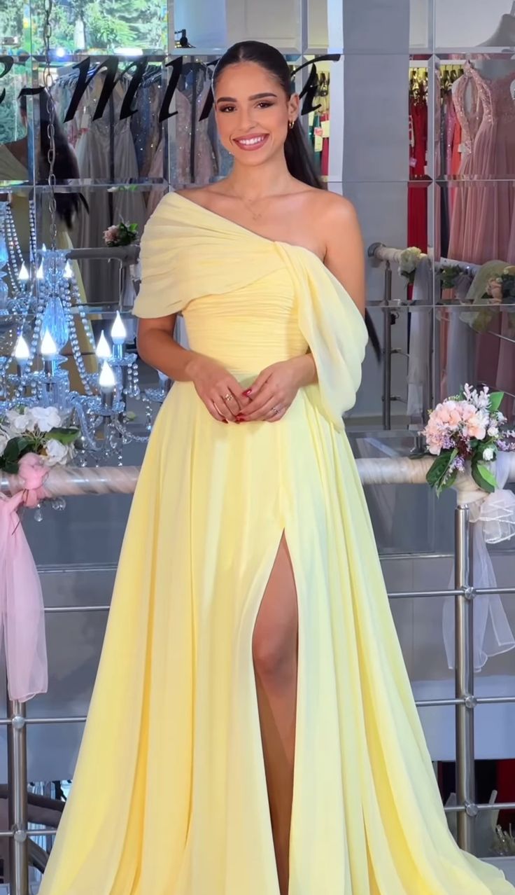 Elegant Party Dresses Long, Elegant Yellow Dress, Yellow Evening Dresses, Robes Glamour, Simple Wedding Gowns, Chiffon Sleeves, Prom Dress Evening, Women Dresses Classy, Elegant Dresses Classy