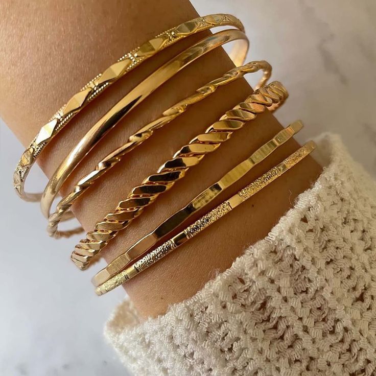 Happy Shopping ▪︎Amera Store ▪︎Shopping ▪︎Bracelets ▪︎Jewelry ▪︎Bangles ▪︎Free Shipping #jewelry #necklace #bracelet #bangles #fastshipping #amerastore Simple Gold Bangle, Minimalist Bangle, Gold Bangles For Women, Gold Bangle Set, Simple Bangle, The Bangles, Bracelets Design, Gold Plated Bangles, Bangle Bracelet Set