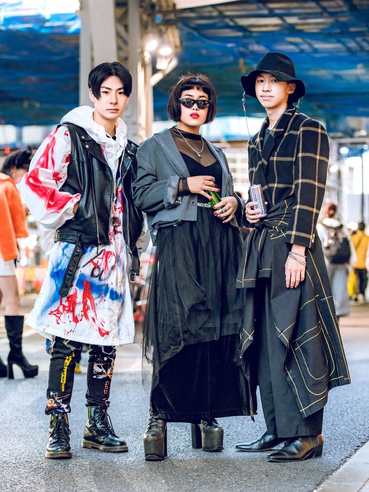 The Best Street Style From Tokyo Fashion Week Spring 2019 Haute Couture, Tokyo Fashion Street, Tokyo Fashion Week Street Styles, Japan Fashion Week, Mode Harajuku, Asian Streetwear, Japan Fashion Street, Creeper Minecraft, Mode Kawaii