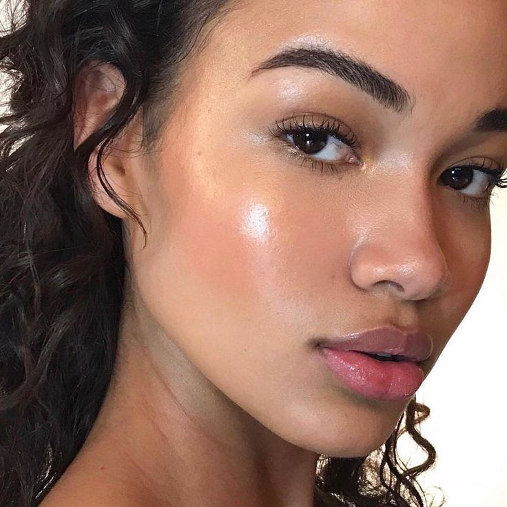 How To Contour Your Face, New Makeup Trends, Makeup Tip, Glow Skin, Makeup Guide, Glowy Skin, Natural Beauty Tips, Beauty Lover, Makeup Trends