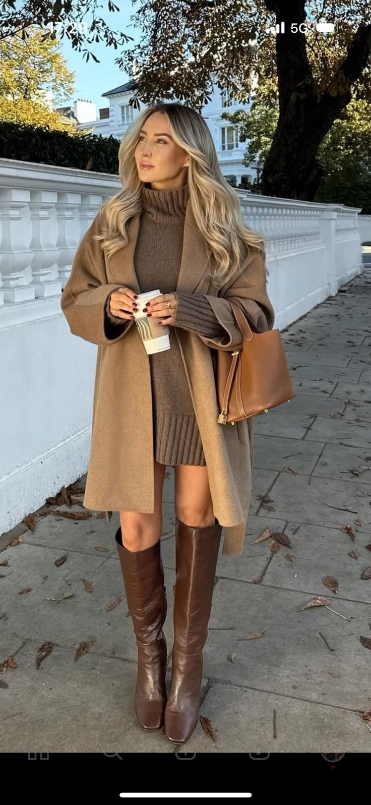 Brown Boots Outfit, Stile Blair Waldorf, Adrette Outfits, Lawyer Fashion, Fest Outfits, Trench Coat Outfit, Fall Inspo, Trendy Fall Outfits, Mode Inspo