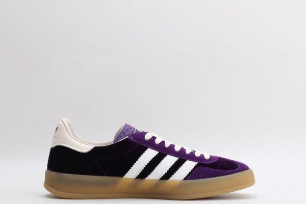 Adidas x Gucci Gazelle Sneaker V D Adidas X Gucci, Manchester House, Sneaker Games, Sports Wear, Adidas X, Purple Velvet, Sportswear Brand, Sport Wear, Kid Tees