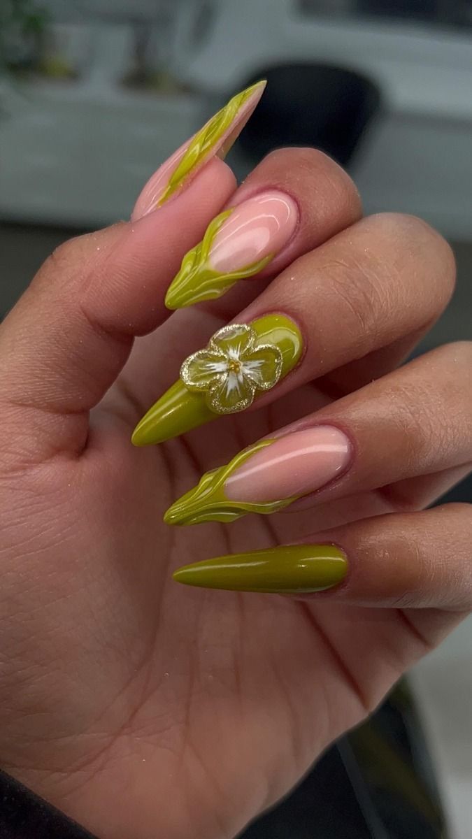 Nail Designs With Green Polish Art Ideas, Medium Square Nails, Small Nails, Acrylic Toe Nails, Wow Nails, Sassy Nails, Spring Nail Designs, Leaf Designs, Nails Salon