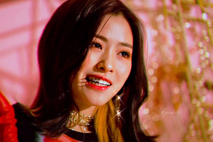 🌗 on Twitter: "DALLA DALLA era   Hi I’m new edit account of Shin Ryujin . So MIDZY support me .💖  #ITZY #있지 #RYUJIN #류진… " Perfect Pictures, Shin Ryujin, Hair A, Picture Perfect, Girl Group, On Twitter, Twitter, Hair