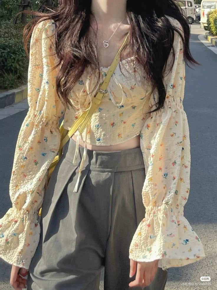 Yellow Floral Shirt, Shirts Women Fashion, Korean Girl Fashion, Sleeves Clothing, Floral Print Blouses, Floral Print Shorts, Korean Outfits, Casual Style Outfits, Cute Casual Outfits