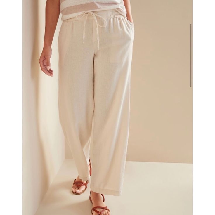 Mid-Rise Wide-Leg Linen Brand New Never Worn Side Pockets Two Back Pockets Celebrity Dresses, Wide Linen Pants, Gardening Outfit, Wide Leg Linen Pants, Tall Women, Old Navy Pants, Mom Outfits, Navy Pants, Pull On Pants