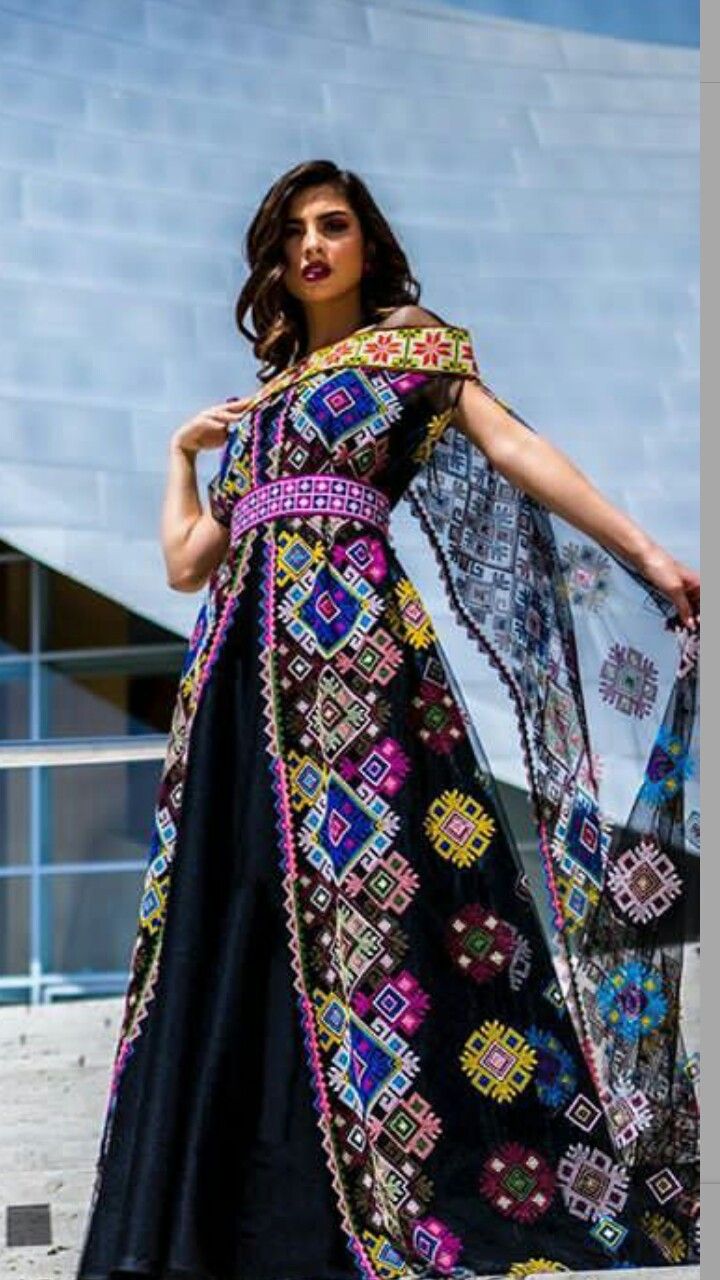 Afghan Dress, Mode Kimono, Afghan Dresses, Traditional Fashion, Traditional Wear, Modern Traditional, International Fashion, Traditional Dress, Pakistani Dresses