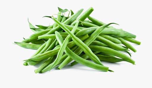 green beans are piled on top of each other